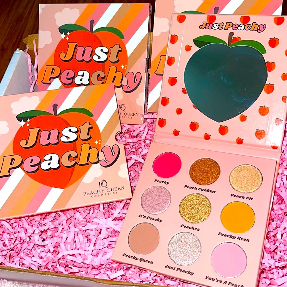 🆕🍑PEACHY QUEEN: JUST PEACHY Eyeshadow Palette